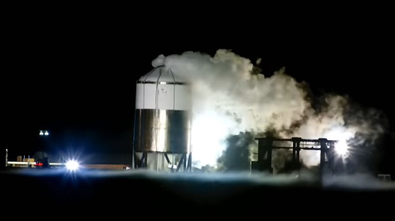SpaceX wywołał spektakularną eksplozję. Firma wysadziła zbiornik testowy