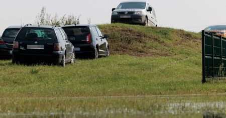 Mandaty przez ratowanie aut przed powodzią? Straż Miejska odpowiada
