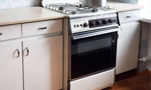 Do czego służy szuflada pod piekarnikiem? Wielu używa nieprawidłowo