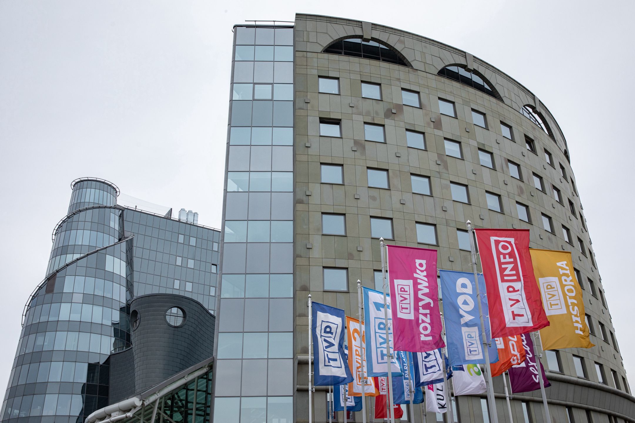Są zarzuty wobec filmu "Taśmy Amber Gold". Jeden z bohaterów żąda przeprosin i usunięcia go z platform TVP.
