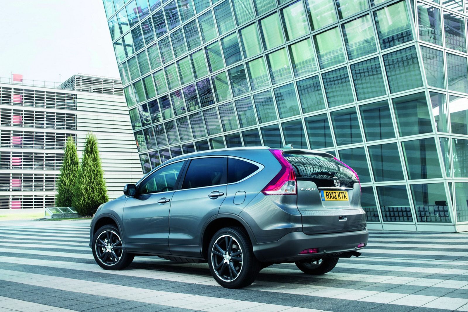 2013 Honda CR-V - obszerna galeria prosto od producenta 20