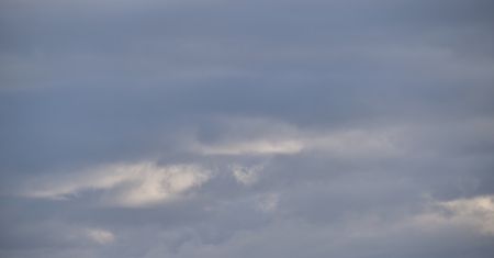 Częściowe zaćmienie Słońca dzisiaj w Polsce. Nie wszystkim może być dane zobaczyć to zjawisko