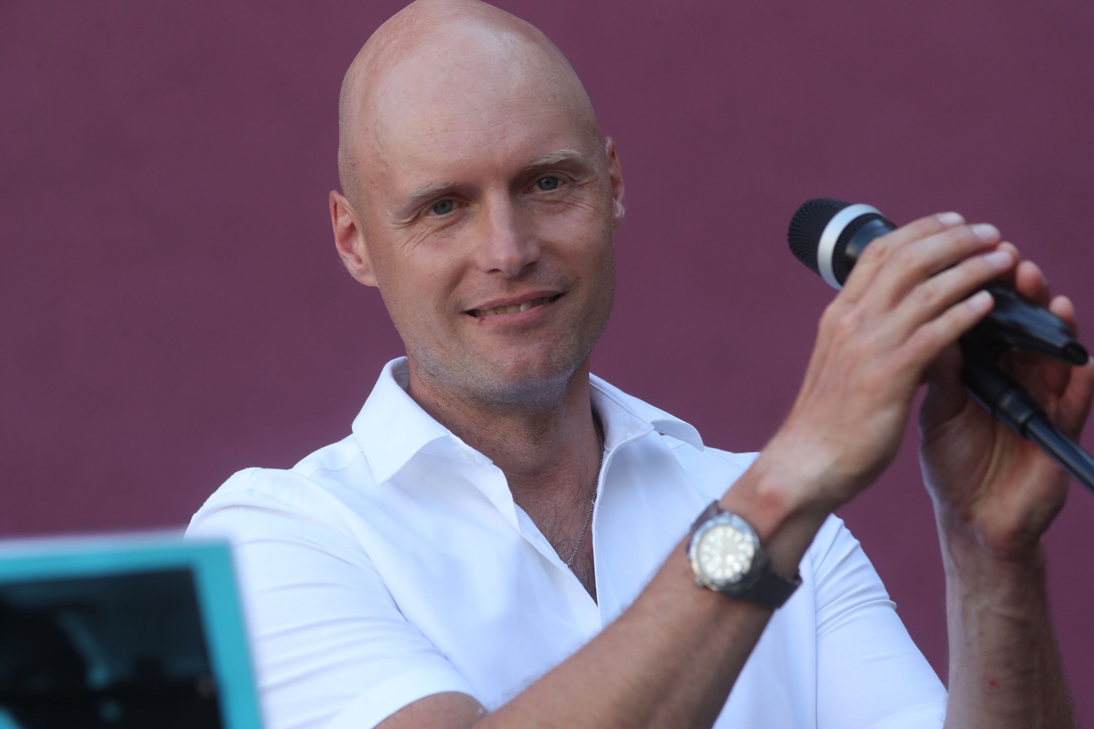 Krzysztof Krawczyk na koncercie w Łodzi