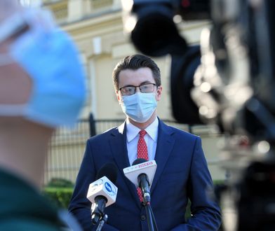 Koronawirus w Polsce. III etap odmrażania gospodarki. Piotr Mueller: ogłoszenie terminarza w środę rano