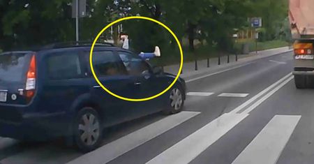 Jechał pod prąd i tak się to skończyło. Ludzie bronią kierowcy z nagrania