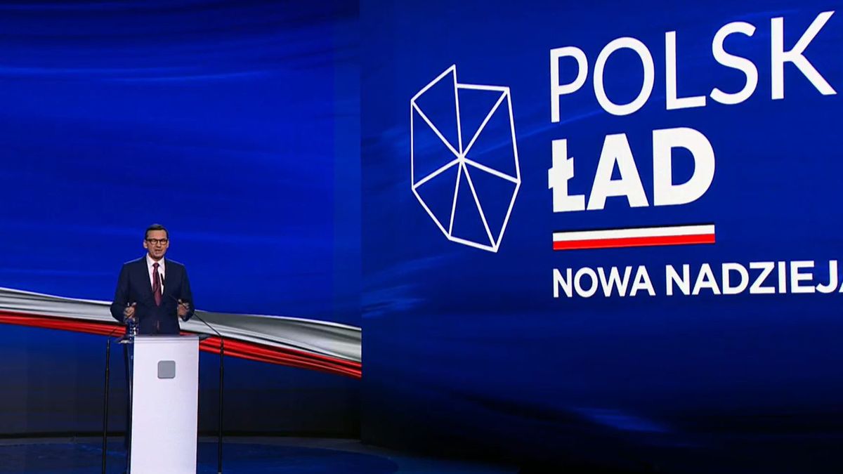 Mateusz Morawiecki prezentuje Polski Ład. Kluczowe zmiany dotyczą podatków.