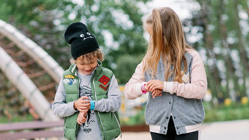 Poszukujesz odpowiedniego smartwatcha dla dziecka? Oto kluczowe funkcje, na które warto zwrócić uwagę