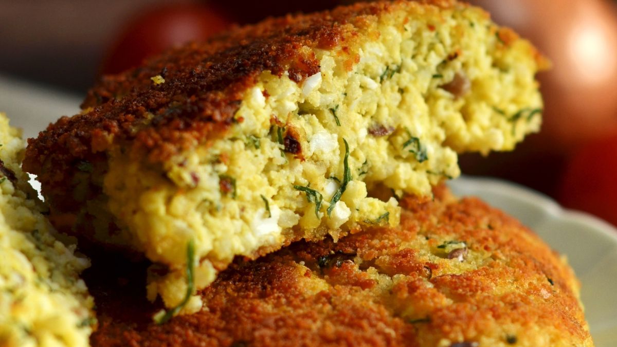 Na bazie znanej kaszy można stworzyć pyszne bezmięsne kotleciki