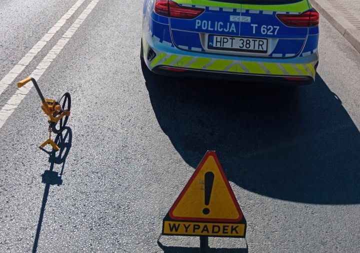 Mrągowo. BMW potrąciło 13-latkę. Dziewczynka była na pasach