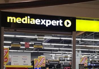 Ponad 600 zł taniej w Media Expert. Telewizor 70 cali za 1 999,00 zł