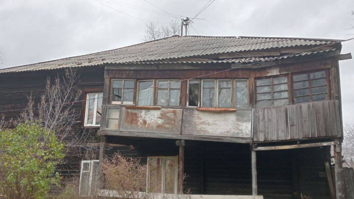 Tak wygląda rudera, w której miał mieszkać żołnierz Grupy Wagnera