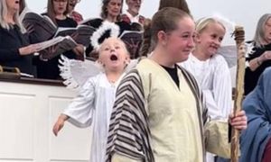 Poszła na jasełka do kościoła. Tak zachowywała się jej córka
