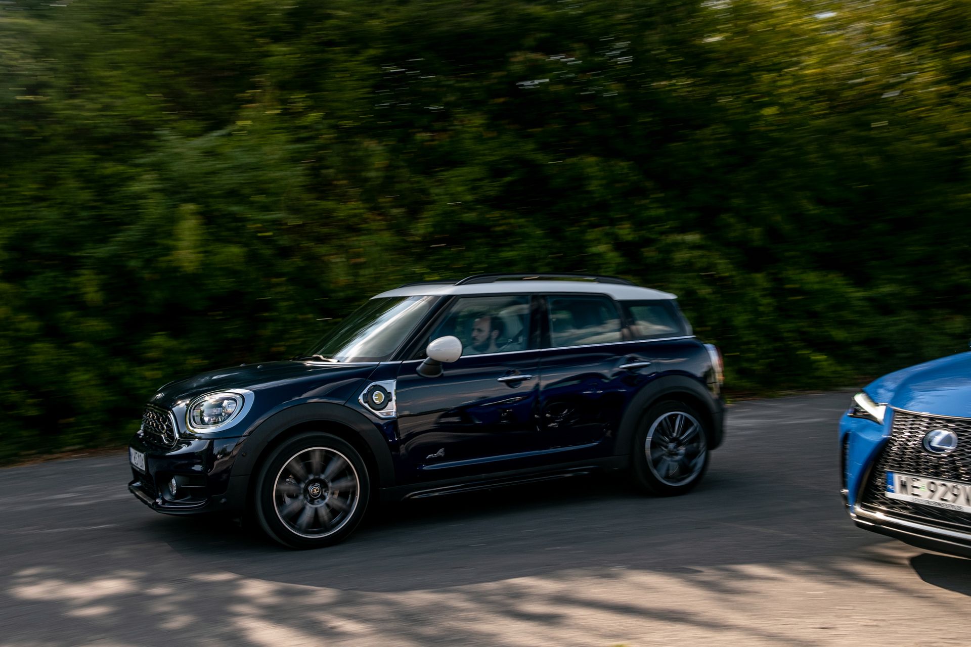 Mini Countryman Cooper S E, Range Rover Evoque D180 i Lexus UX 250h (fot. Błażej Żuławski)