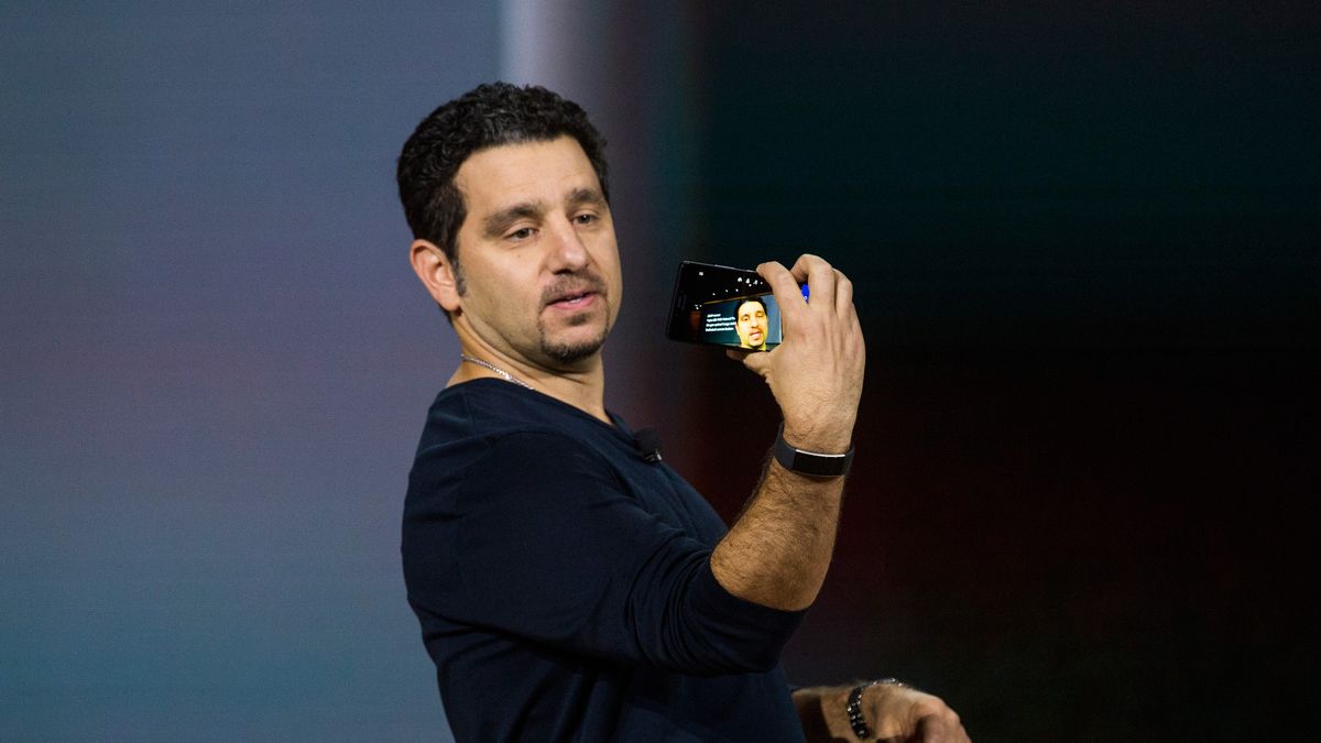 Panos Panay podczas prezentacji Lumii 950 i 950 XL w 2016 roku, fot. Getty Images