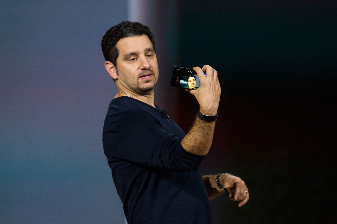 Panos Panay podczas prezentacji Lumii 950 i 950 XL w 2016 roku, fot. Getty Images