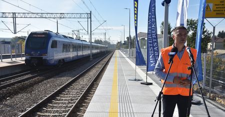 Zakończenie kolejnego etapu przebudowy linii kolejowej nr 8. Dworzec w Miechowie ma trzeci peron
