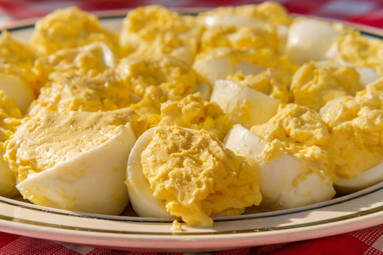 Wielu Polaków nie wie, ile jajek można zjeść w ciągu dnia. Oto bezpieczna liczba