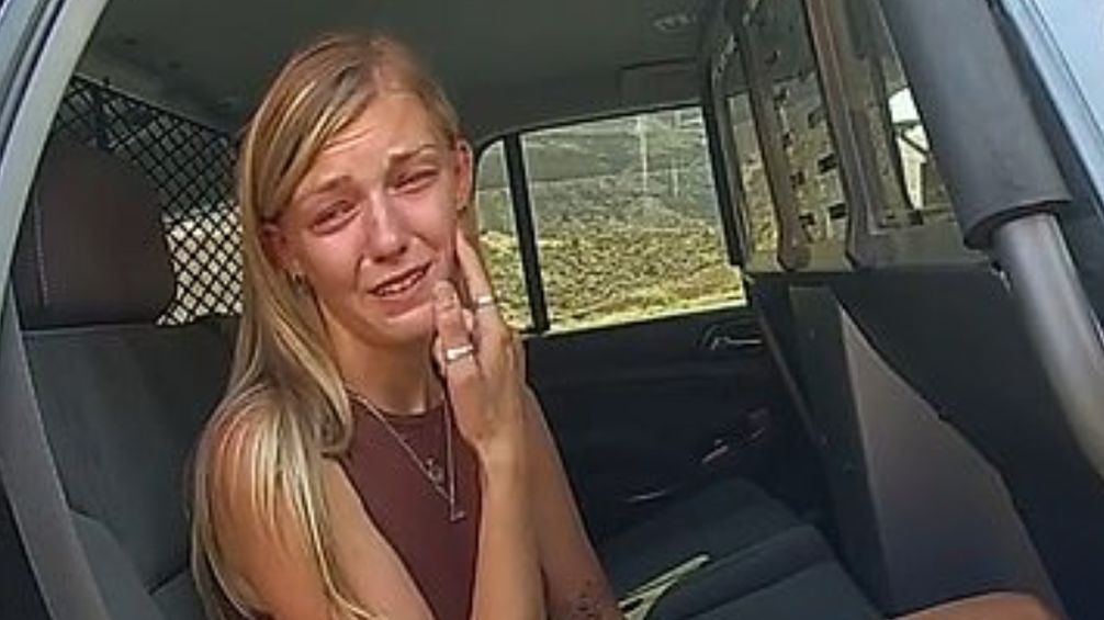 Blogerka pokazywała policjantom, jak narzeczony złapał ją za twarz 