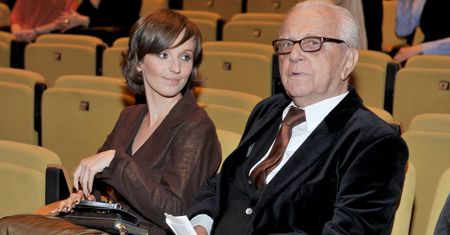 Kamila Łapicka ZNIKNĘŁA z mediów społecznościowych. Wyjechała z dala od Polski