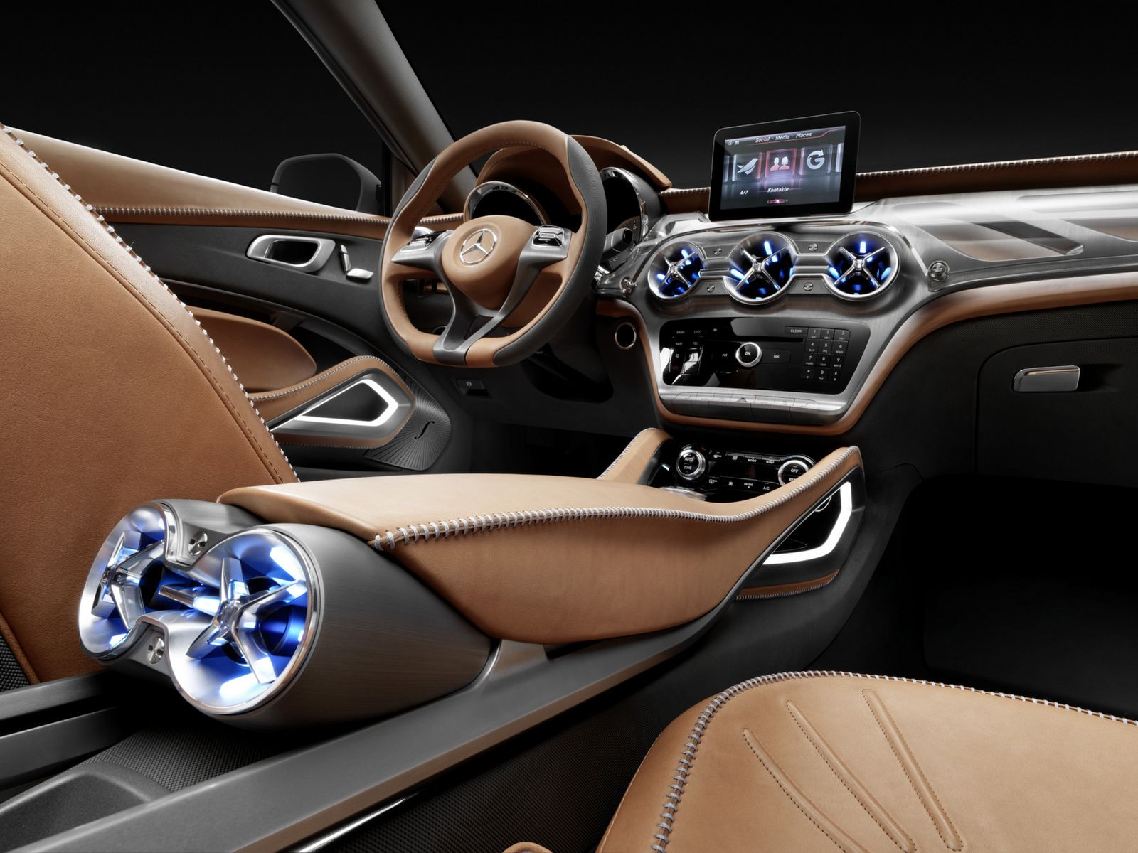 Mercedes GLA Concept na oficjalnych zdjęciach [galeria] 24