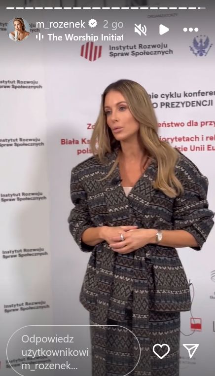 Małgorzata Rozenek wietrzy gołe kostki na mrozie