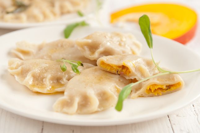 Pierogi z dodatkiem dyni to "must have" na jesiennym stole