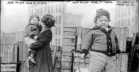 Historia jednego zdjęcia. John Wilson Webb ważył 54 kg, mając niecałe 3 lata
