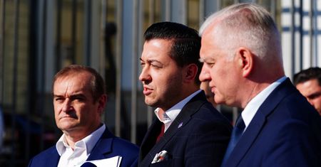 "Nie wyobrażam sobie dalszej współpracy". Pierwsze decyzje po dymisji Gowina