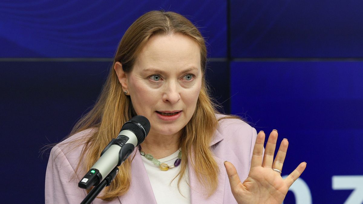 Minister funduszy i polityki regionalnej Katarzyna Pełczyńska-Na