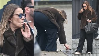 Agata Kulesza rozładowuje emocje po wizycie w śniadaniówce, PALĄC PAPIEROSA. Niedopałek wrzuciła do kratki ściekowej (ZDJĘCIA)