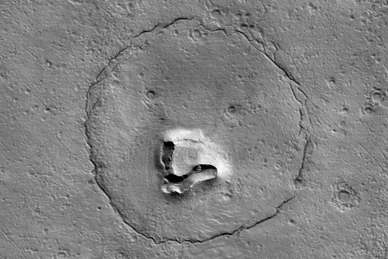 Marsjańska formacja przypominająca misia