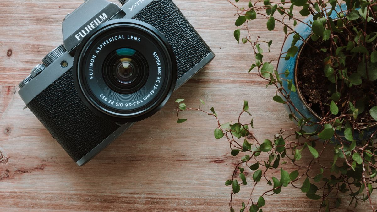 Fujifilm X-T100 – korpus dla ambitnych amatorów i nie tylko 1