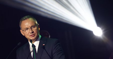 "Przyszedł mail z MSZ". Głos z kancelarii Dudy po kontrowersyjnym balu