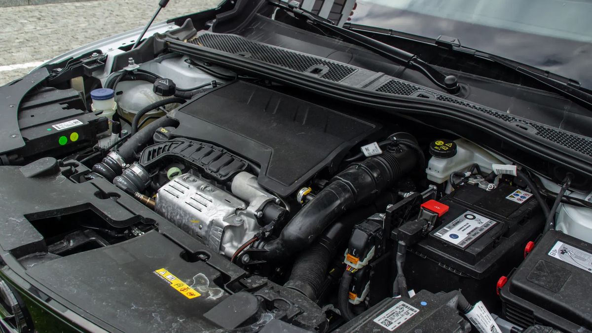 Opel Mokka. Zwykły spalinowy silnik będzie coraz większą rzadkością