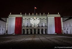 Pałac Prezydencki na biało-czerwono!