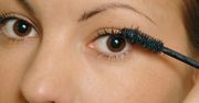 Pokazała jak podkręcić rzęsy. Efekt lepszy niż wizyta u kosmetyczki