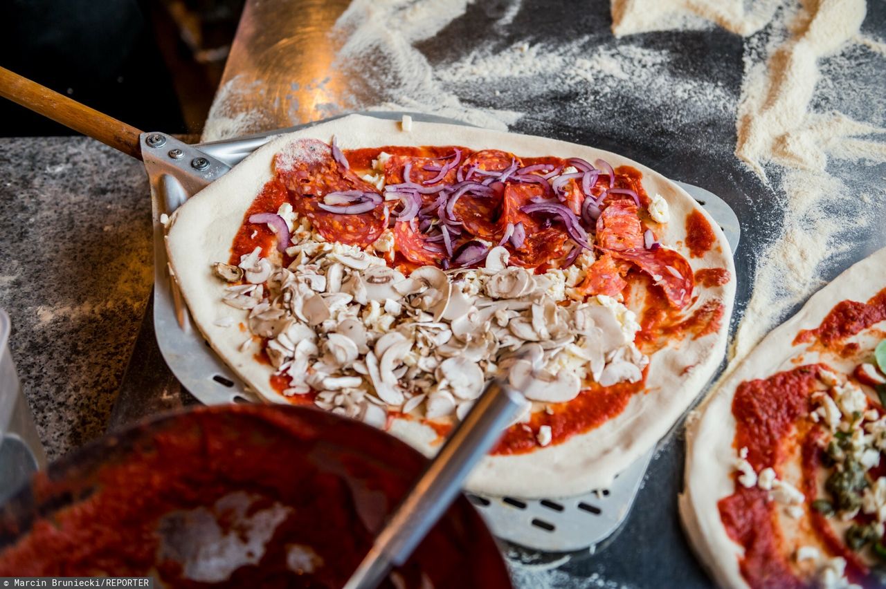 Ile kosztuje zrobienie pizzy w lokalu? Ekspert tłumaczy