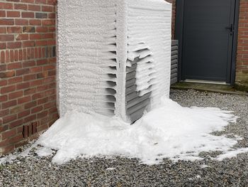 Rachunki grozy za pompy ciepła. "Zima ujawniła błędy montażowe"