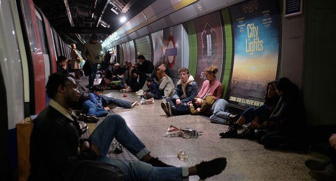 Fox pokaże serial "Wojna światów". Gabriel Byrne i Elizabeth McGovern zaatakowani przez kosmitów