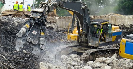 Tragedia na Jawie: liczba ofiar zawalenia się szkoły wzrosła do 54