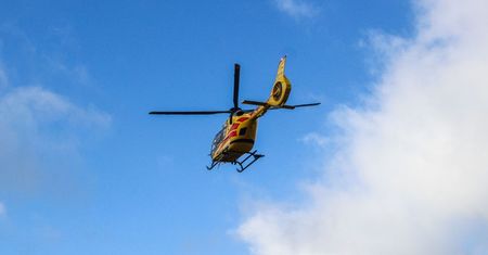 Dramat na Kaszubach. 2-latek pod kołami ciągnika. Walczy o życie