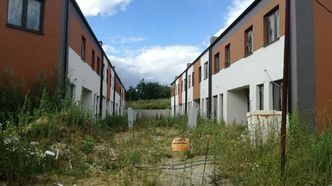 Od czterech lat czekają na mieszkania. Deweloper wziął pieniądze i nie skończył budowy