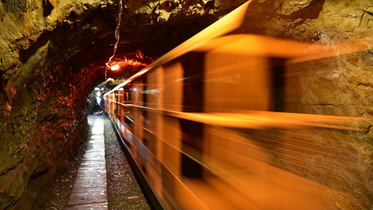 Tadeusz Słowikowski był legendarny poszukiwaczem Złotego Pociągu 