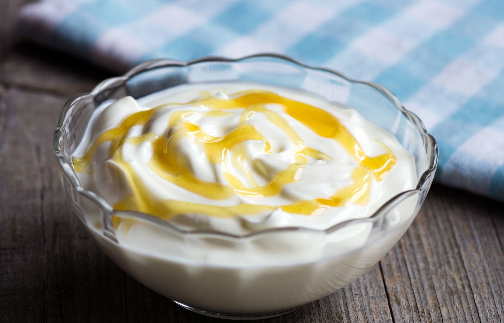 Jogurt z miodem działa zbawiennie na jelita