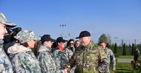 Łukaszenka na ustawce. Nieoczekiwanie oberwały polskie jabłka