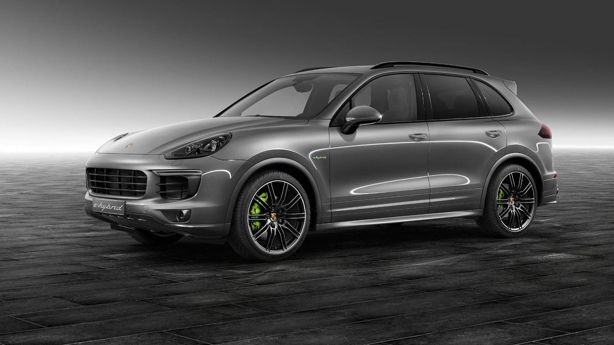 Porsche Cayenne E-Hybrid ekskluzywnie zrobiony na szaro 1