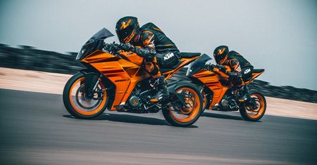 KTM przygotowało nowe malowania dla swoich sportowych modeli