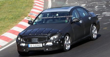 2014 Mercedes-Benz klasy C wyszpiegowany podczas testów