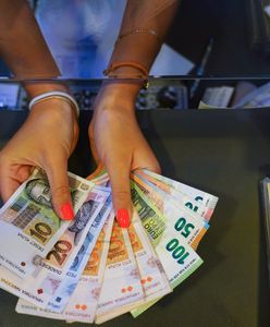 Dostawali po 1200 euro za nic. Trwało to przez trzy lata