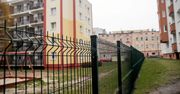 Grodzenioza, czyli prywatyzacja przestrzeni miejskiej. Przykład Żabki z Katowic ukazuje problem